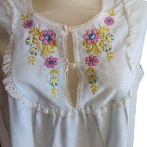 Peasant 1970's Vintage Sleeveless Top Women's M/L Floral Embroidery Lace Detail